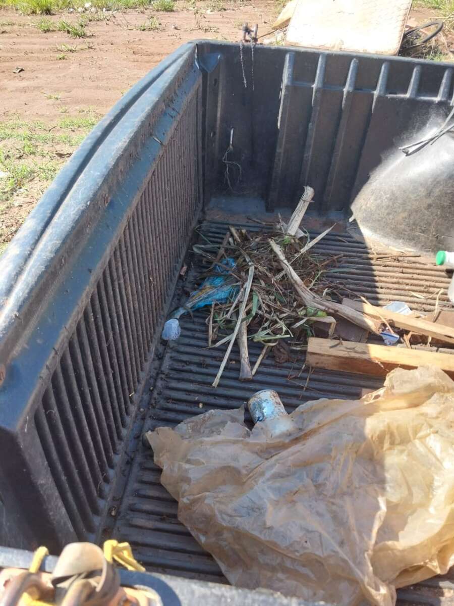 Homem de 74 anos é 'flagrado' e multado durante descarte irregular de 'lixo' 1 WhatsApp Image 2023 10 10 at 18.05.35