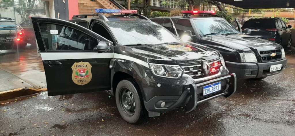 Criminosos rendem mulher no bairro Cidade Jardim em Pirassununga, levam carro, dinheiro e joias