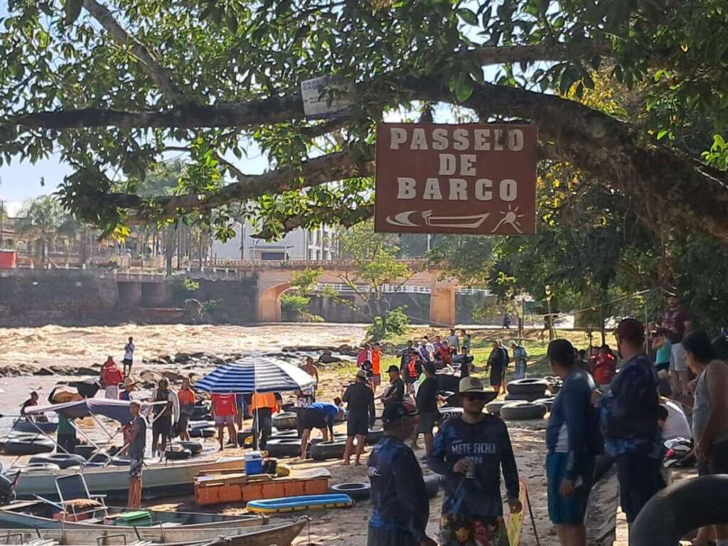 Cerca de Mil pessoas participaram da 29ª descida de boias entre Pirassununga e Porto Ferreira