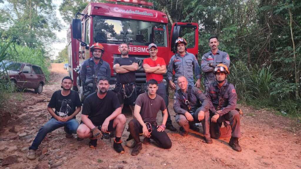 bombeiros pirassununga em resgate monte siao