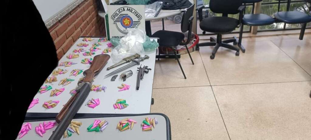 Policiamento de área de Pirassununga prende homem com grande quantia de drogas e armas 5 Picsart 24 10 30 19 31 31 230 1