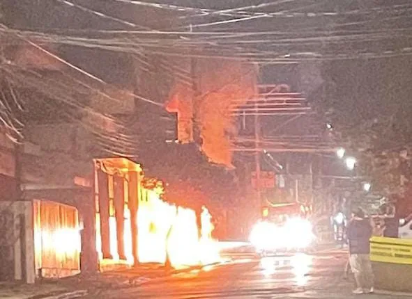Incêndio destruiu a Malachias Auto Peças no centro de Pirassununga 4 1c831925 20a5 495f be03 55d5f39dfcec