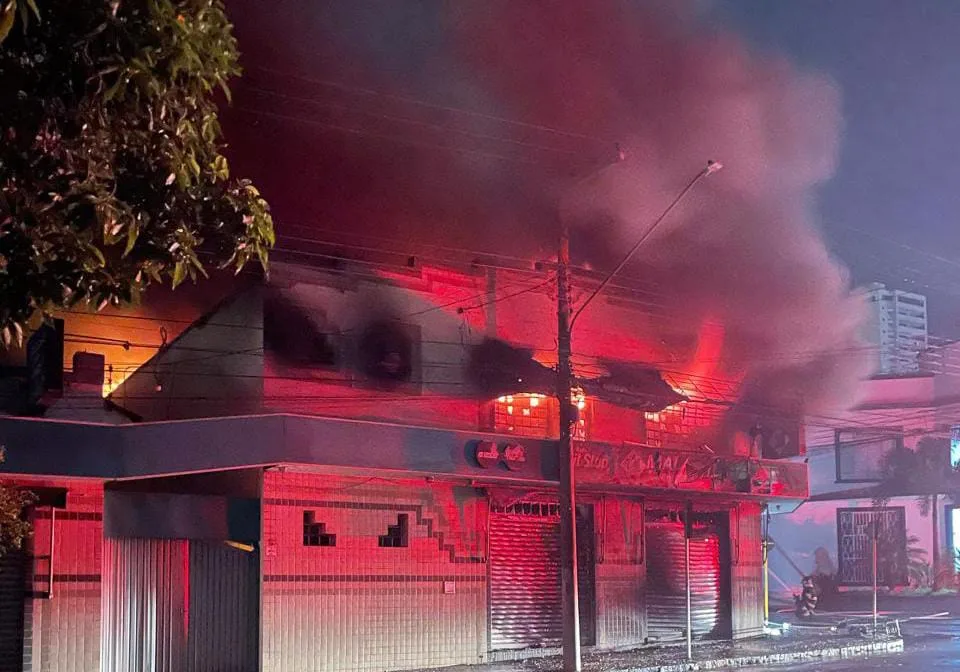 Incêndio destruiu a Malachias Auto Peças no centro de Pirassununga 3 9d82f9d8 82b9 45bf 84a5 532d19696995