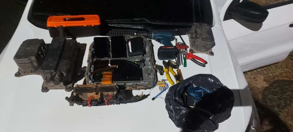 Policiais Militares de Leme acreditam em informação e prendem três por furto de módulos de caminhões 1 9ab4144c 6b37 45f6 a74e 1a43d48a5689