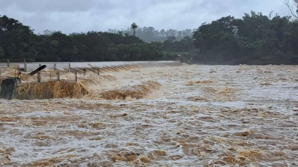 Vazão do Rio Mogi Guaçu deixa "Recanto Turístico" de Cachoeira de Emas com cenário vislumbrante 1 292385fc 7963 494d 9a2a 63ef66cfdbf6
