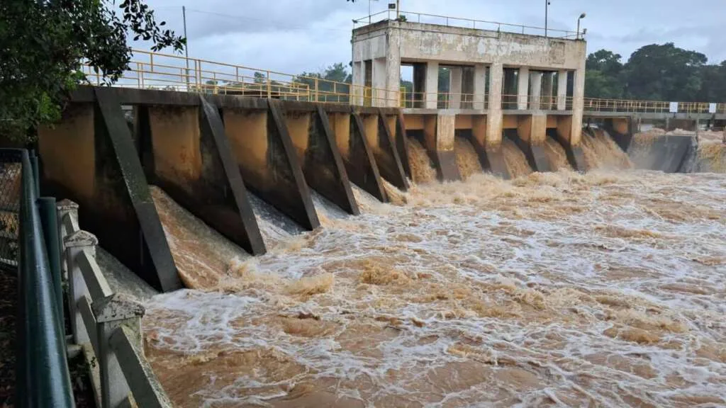 Vazão do Rio Mogi Guaçu deixa "Recanto Turístico" de Cachoeira de Emas com cenário vislumbrante 3 IMG 20250201 WA0026
