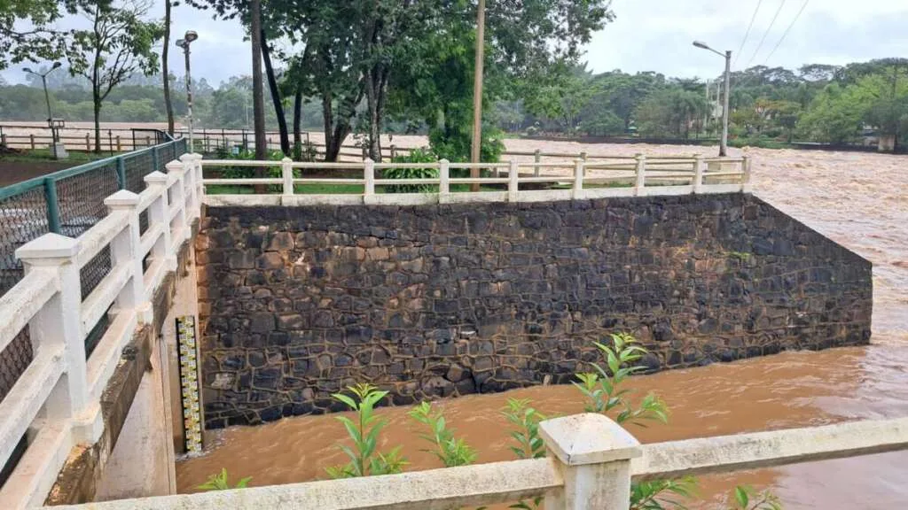 Vazão do Rio Mogi Guaçu deixa "Recanto Turístico" de Cachoeira de Emas com cenário vislumbrante 17 IMG 20250201 WA0045