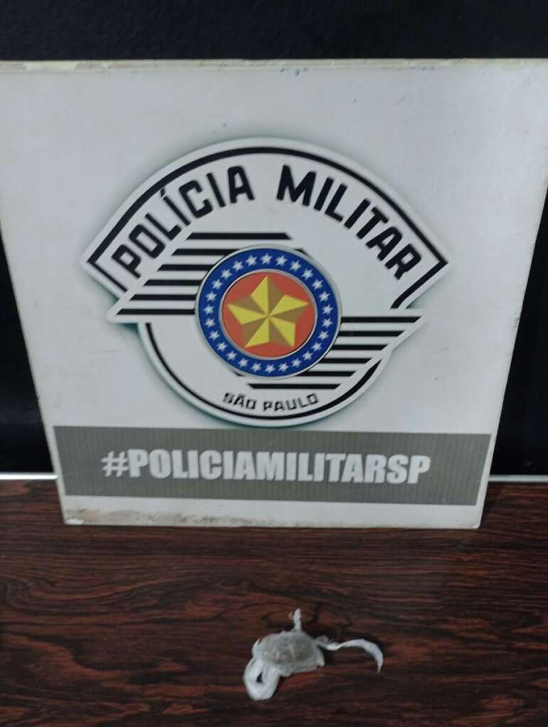 Durante patrulhamento pelas ruas de Pirassununga homens são abordados com drogas um estava com sinais de embriaguez 2 4c6c667e 83b9 4d3d adbf 8a8e97d7ecc4 1