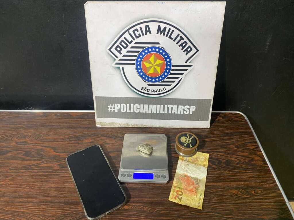 Durante patrulhamento pelas ruas de Pirassununga homens são abordados com drogas um estava com sinais de embriaguez 1 6e7bef9b 7c79 4c16 a5be 401f3863c6f0