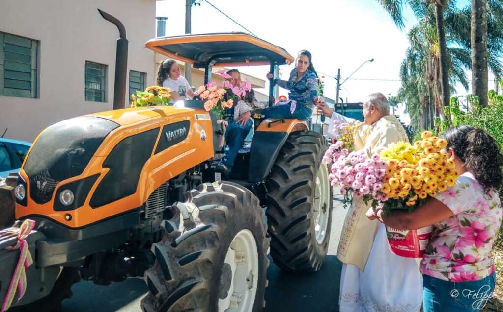 Fé, Tradição e Gratidão à Terra: A 3ª Tratorada da Paróquia Santa Rita de Cássia. 27 IMG 20250527 WA0095