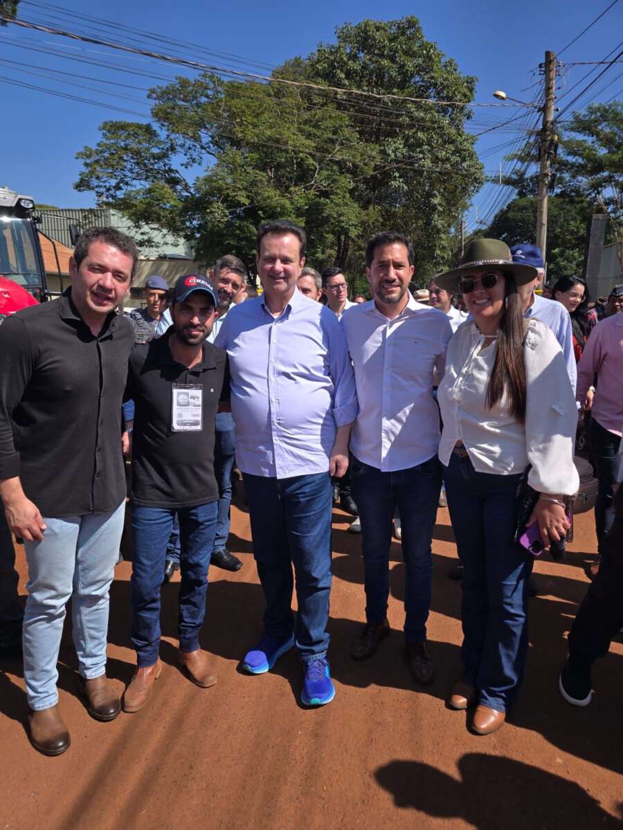 Prefeito de Descalvado, Luizinho Panone, ao lado de lideranças políticas paulista na abertura da AGRISHOW 1 aa539dd7 31c9 45b5 bf9a 4321da7a296c 1