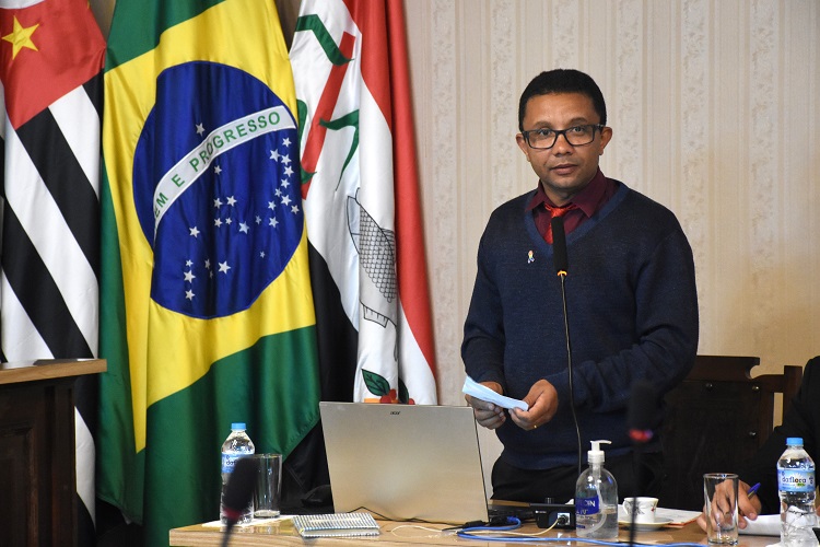 Carlinhos propõe criação da "Casa do Autista" e atendimento odontológico nas escolas municipais 1 0091189001749833732