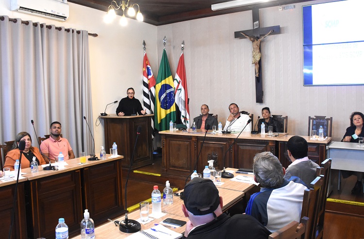 Vereadores "discutem" repasses da Prefeitura à Santa Casa de Pirassununga 1 0147415001749825387