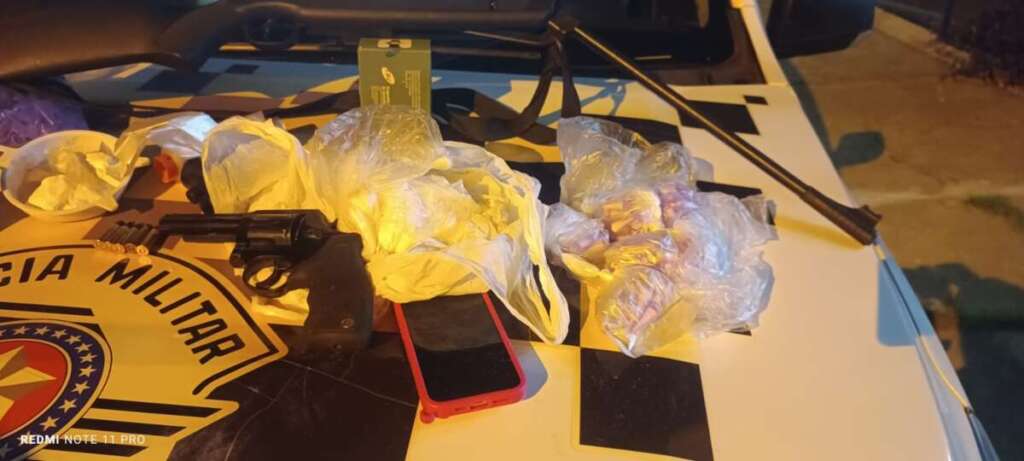 Dois homens e uma mulher são presos da PM de Pirassununga por tráfico, associação e porte de arma 4 75c9e532 f62c 4fa0 ab1d a76fd99211ae