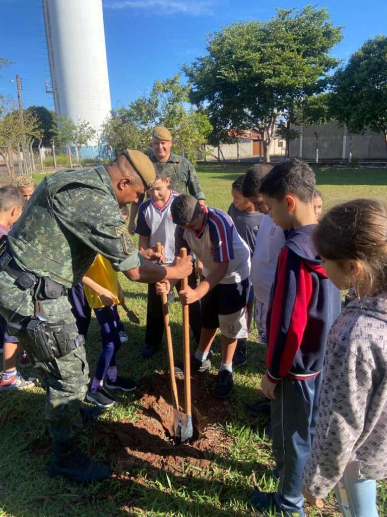 PM Ambiental realiza palestras durante a Semana Mundial do Meio Ambiente em Pirassununga 3 WhatsApp Image 2025 06 03 at 17.49.34 1