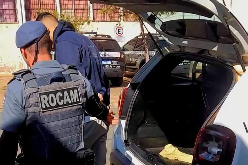 Policiamento de ROCAM de Pirassununga detém adolescente suspeito de tráfico de drogas 1 070a1022 8a53 40c7 bdf5 5840380a0315