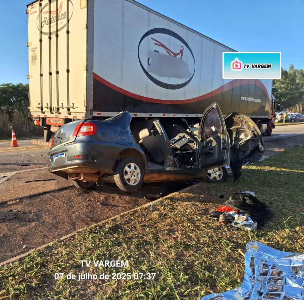 Tragédia na SP-344 em Vargem Grande do Sul. Pai e filho morrem em grave acidente, mulher está hospitalizada 3 452a48b2 b1fa 49cd 9a3c 2017e07ad65c