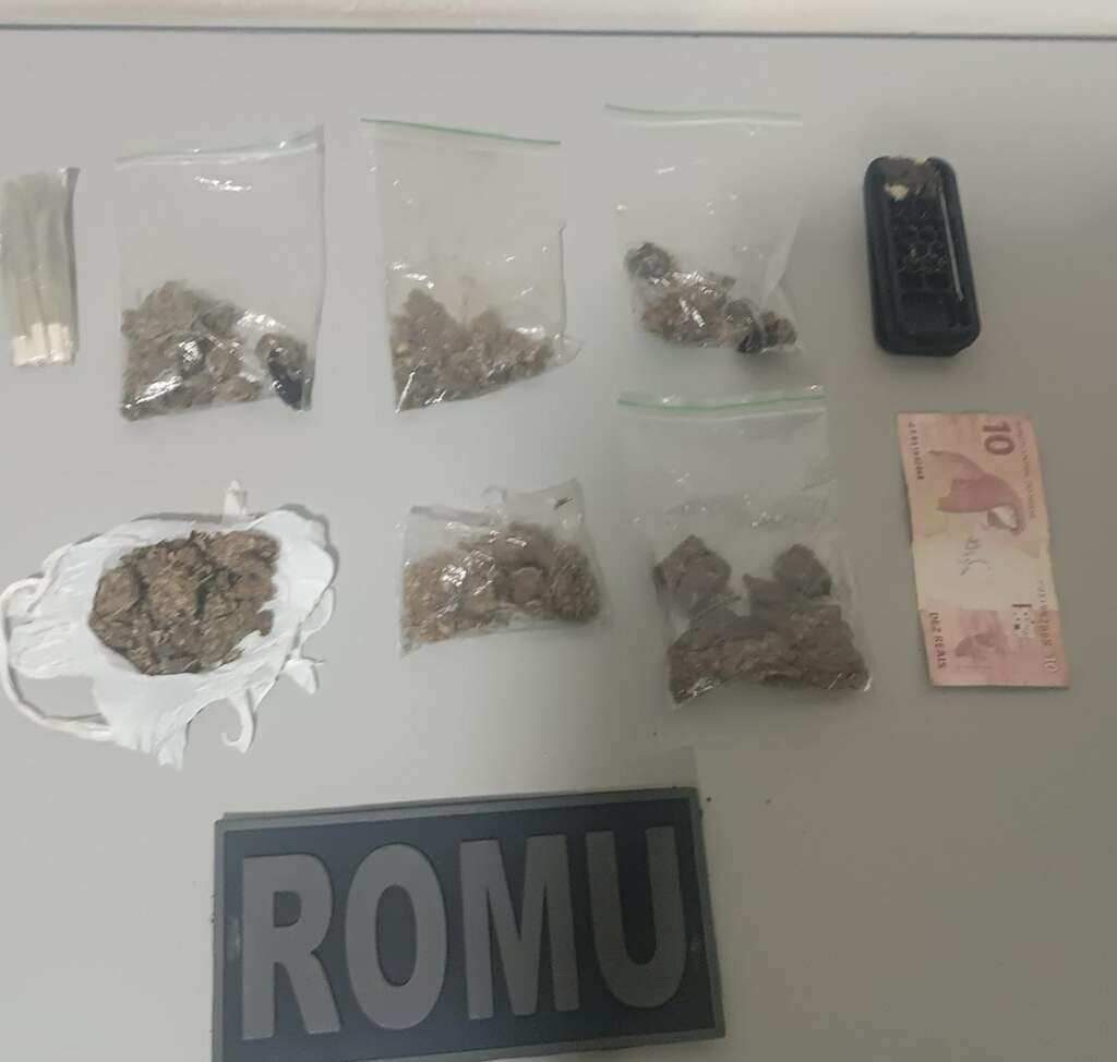 Pirassununga. GCM. Adolescente é detido após jogar drogas durante a fuga 2 4b42793c 6ccf 4c92 921c 8e5f79d42efc