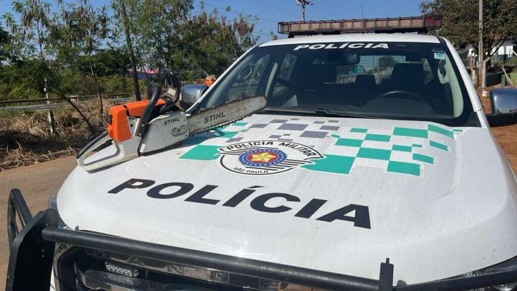 Sem licença. Motosserra é apreendida pela PM Ambiental em área da Mahnic Operadora Logístico 1 bdd00d7e 859e 4e66 a602 b5bbca774134