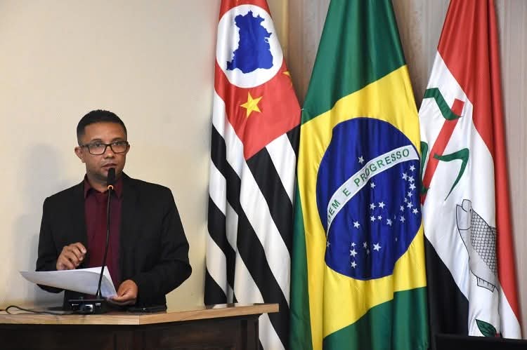 Vereador “Carlinhos de Deus”, da periferia, quer fim da ‘aburguesada’ com Nepotismo na administração pública de Pirassununga 1 03302145 0743 40c4 abc1 d8dadaff55e2