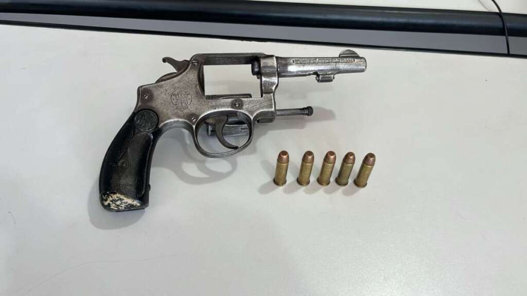Bizarro. Com passagens por tráfico, roubo e Fundação Casa, preso pela PM, com arma de fogo adolescente é liberado 2 0f0f6da9 d8d3 4d9f 9b37 96c033820313 1
