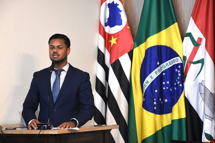 Wellington pede faixas de pedestre em cruzamento da cidade 1 0396203001757609382