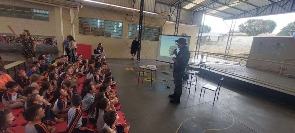 PM Ambiental. De multas ao ensinamento para escolares visando um meio ambiente arborizado 5 2dac63b9 ecd8 4e3e aebb f7c07f9a3c82