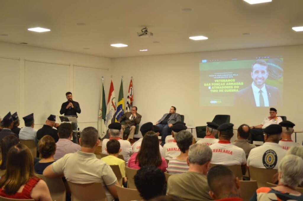 Deputado Tenente Coimbra promove homenagem a veteranos em Pirassununga 11 IMG 20250913 WA0020