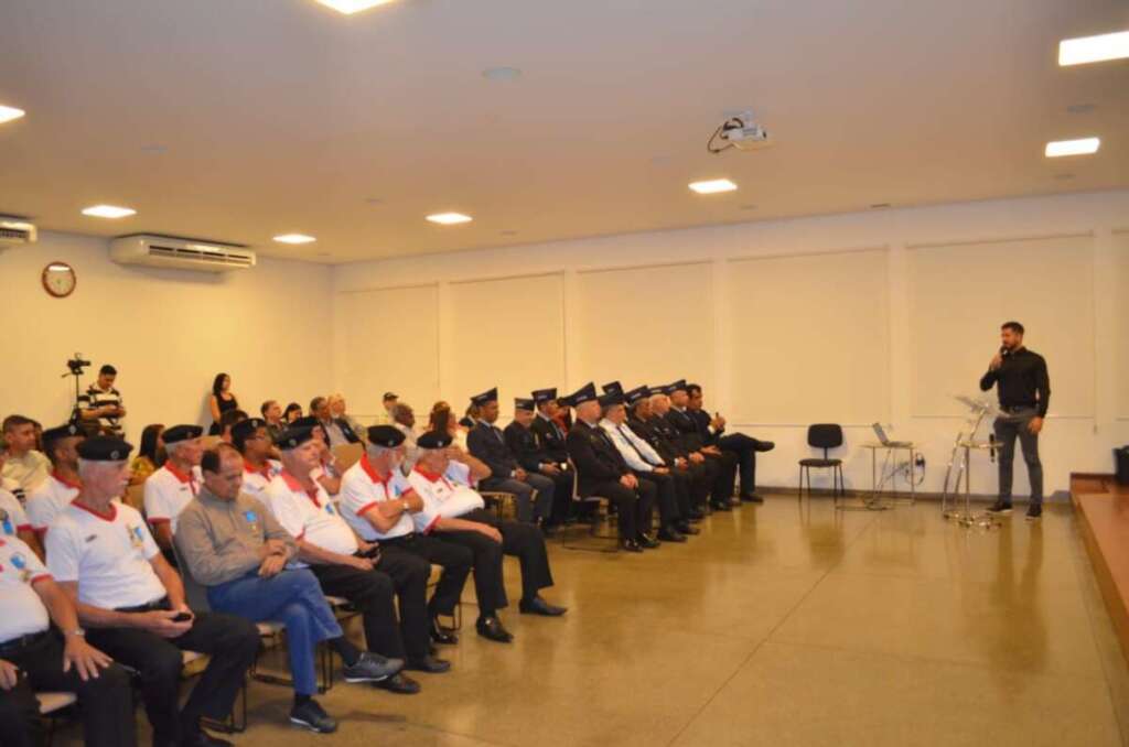 Deputado Tenente Coimbra promove homenagem a veteranos em Pirassununga 10 IMG 20250913 WA0022