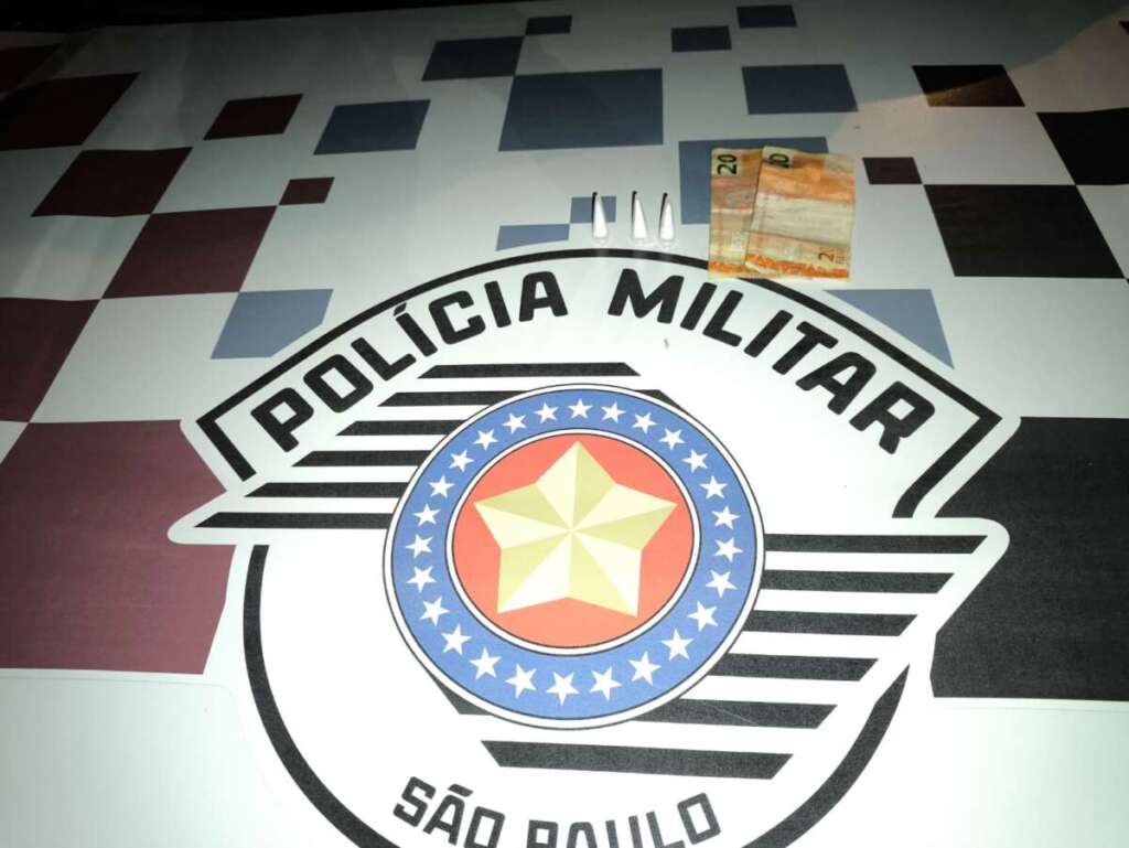 Jovem é detido com drogas durante patrulhamento da PM na zona leste dePirassununga 1 a080ae93 e70f 4fdd 8ea0 a3a88f1880af