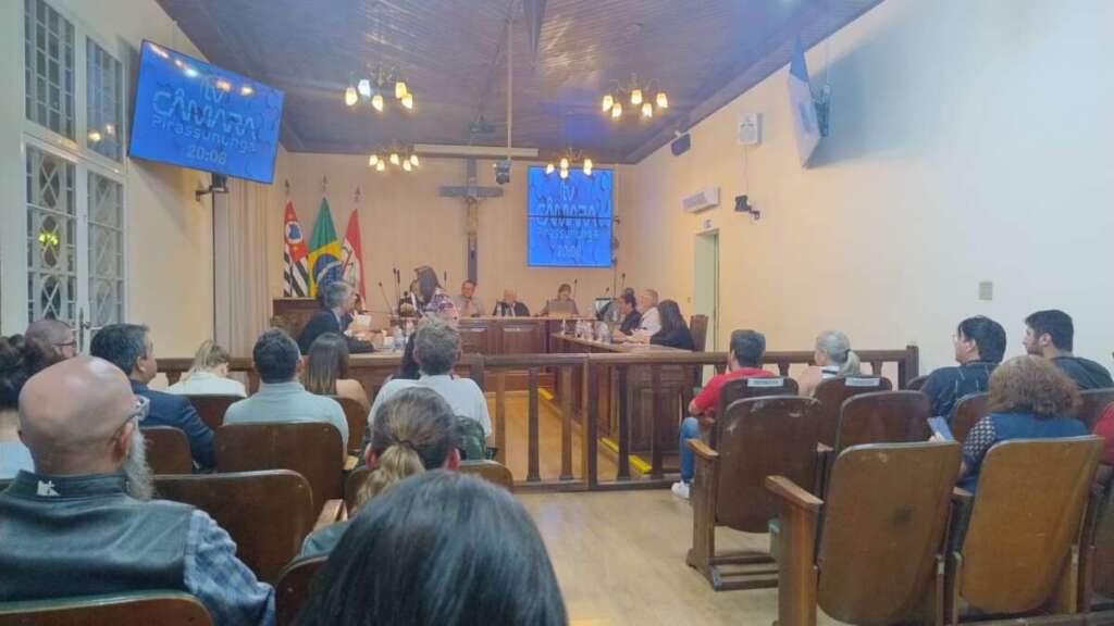 Vereadoras Mirelle e Sandra, solicitam tempo para analisar possível abertura de Comissão Processante para 'cassar' o mandado do prefeito Lubrechet 1 db36683e a51e 408c 814e 2256be29e958