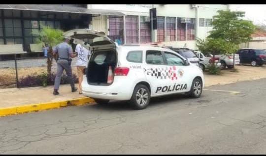 Açougueiro é preso por furto. Velho conhecido da polícia, morador na zona norte, comete furto no Cerrado de Emas 5 27fd23fd b340 46c6 8e23 8a1fc2eef473