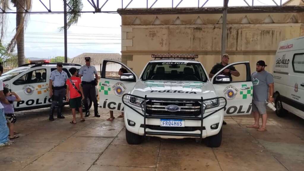 Polícia Militar Ambiental. Comprometimento com Educação Ambiental, de fiscalização à crimes ambientais 9 f4f81380 6e68 41db 8dba 9ba8472f0e7f
