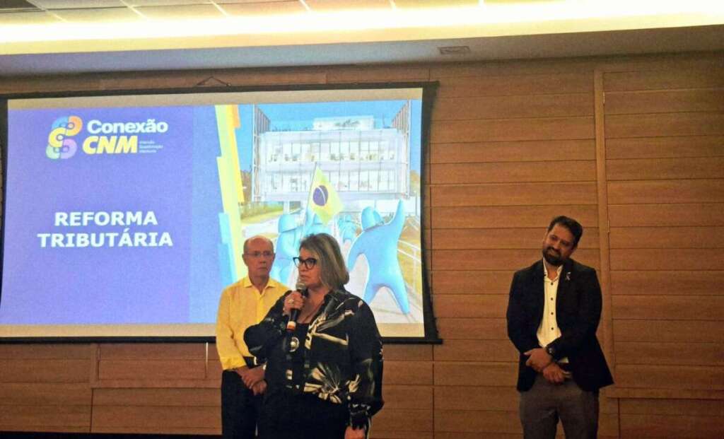 Prefeito lemense sempre buscando o melhor para atender em todas as plataformas os moradores 6 26112025 capacitacao servidores Reforma Tributaria 1