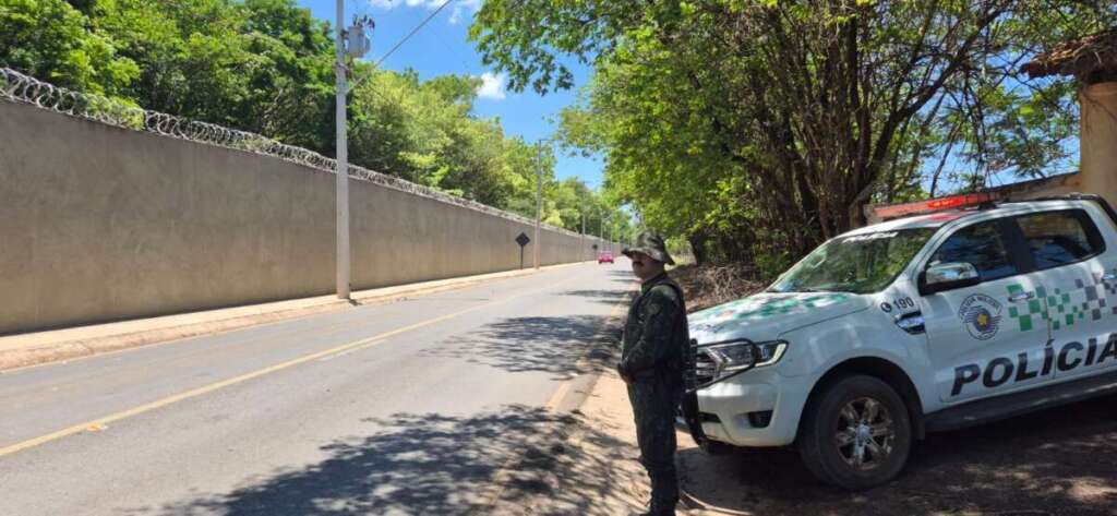 93ee0322 dbbf 46b8 94c7 983414e7b47e