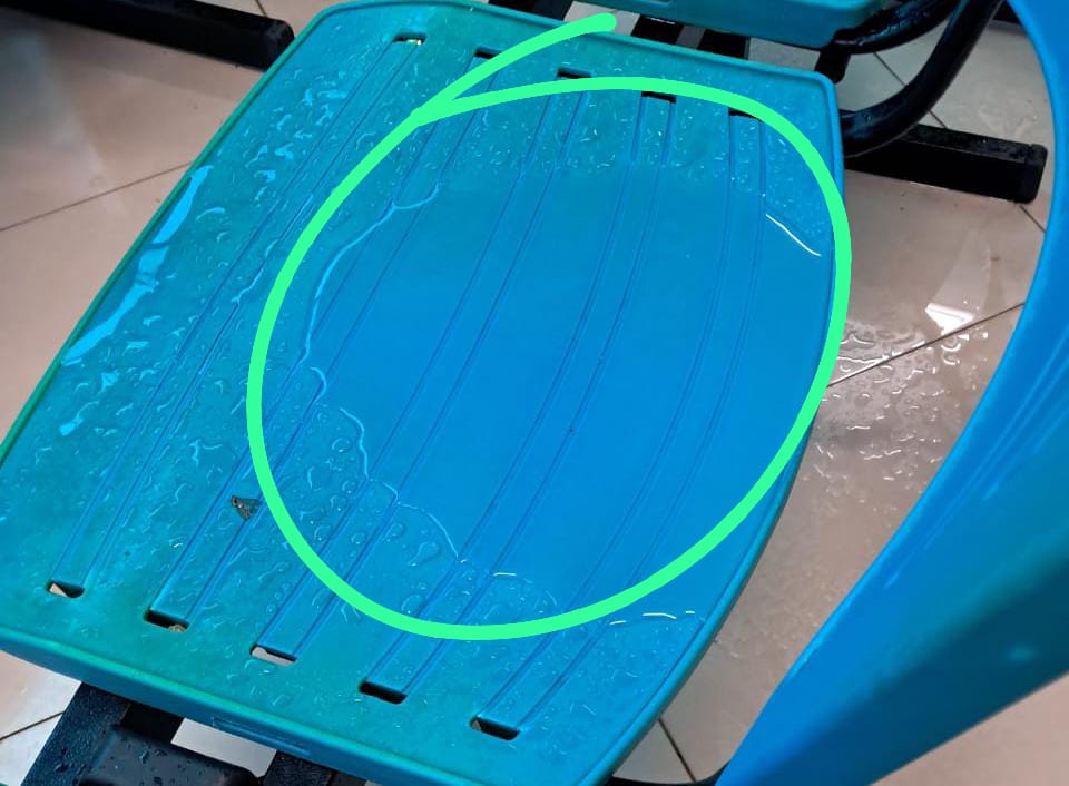 Chuvas causam alagamento no interior do Centro de Especialidades Médicas. Teto está com trincas 2 WhatsApp Image 2025 11 24 at 09.35.13