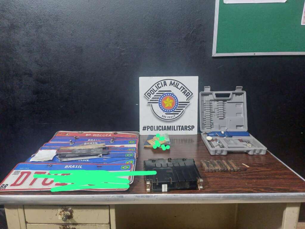 Polícia Militar de Pirassununga apreende quatro caminhões suspeitos de "dublagem". Lemense devera ser investigado 3 e7ec67e5 97ed 47d0 a3fb 718ab336240e 1