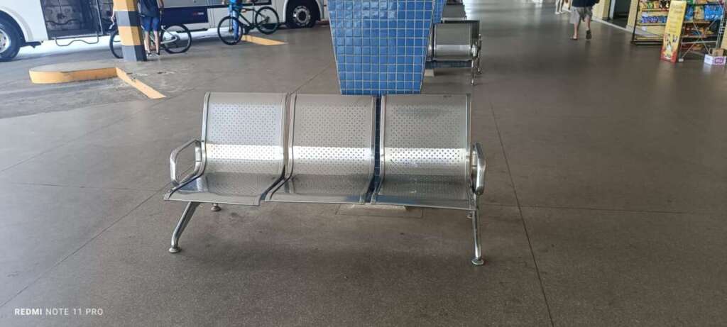 Furto de bancos de inox é registrado na Rodoviária de Pirassununga 1 cd0255fd f8ae 4161 b120 d0183e000141