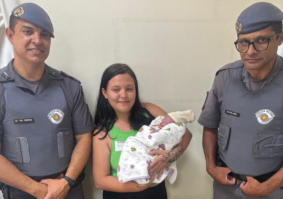 Policiais Militares de Pirassununga salvam bebê durante parto em imóvel na zona leste 1 e7ddef9a b2ea 4ddb 8703 84eb8b3a20fa