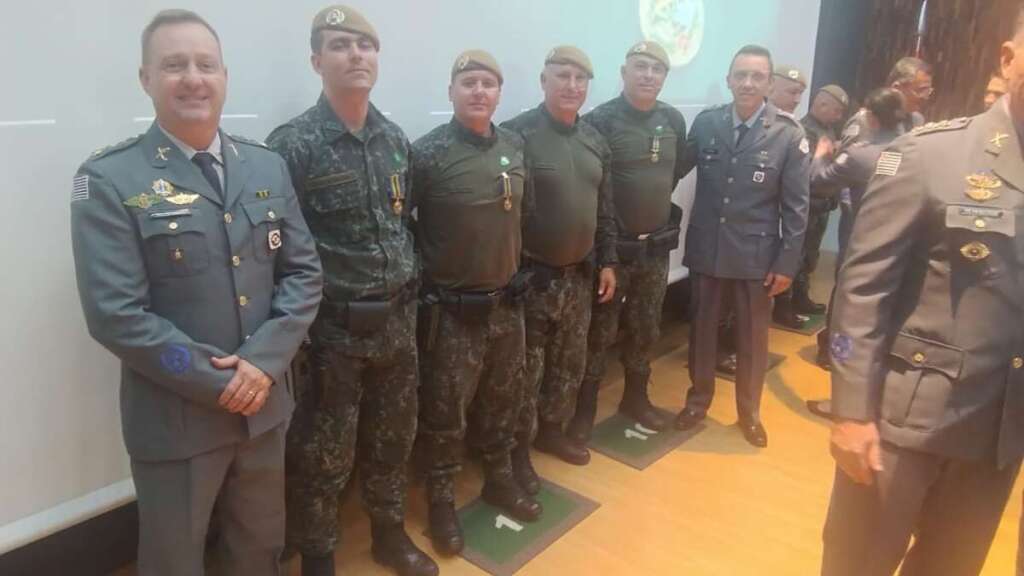 Cabo PM Natã, da 2ª Cia. PMAmb é homenageado nas comemorações dos 50 anos da Polícia Militar Ambiental 1 ff4aeab6 68fb 40a6 ae4f cf6d0db68817