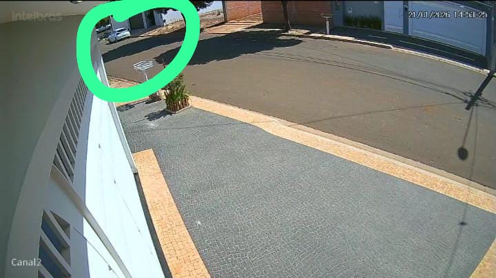 Imagens de câmeras mostra furto a residência no sudeste de Pirassununga 1 81e7a31d c587 4d64 b61d a61869940cd6