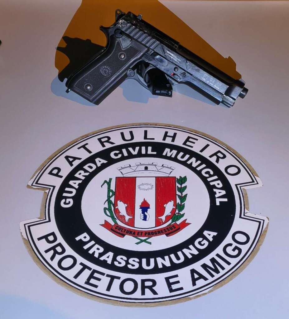 Apreensão de Simulacro de Arma de Ferro e Detenção de Suspeito 2 ae624fba 0041 4463 9332 e30fe103b1cd