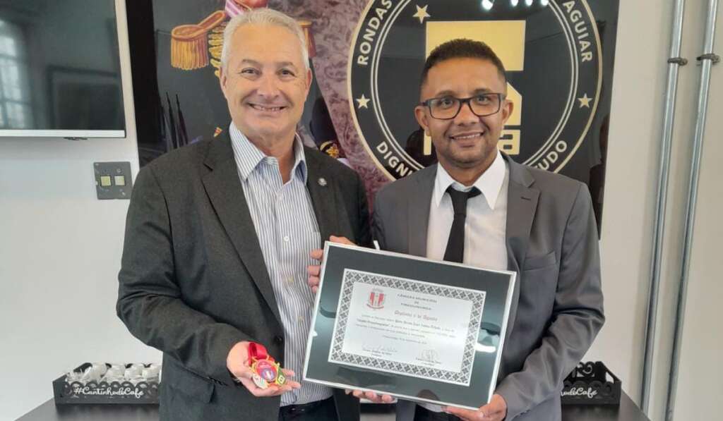 b80296b3 a0f0 4b82 83ad 0e8f467e4d3f