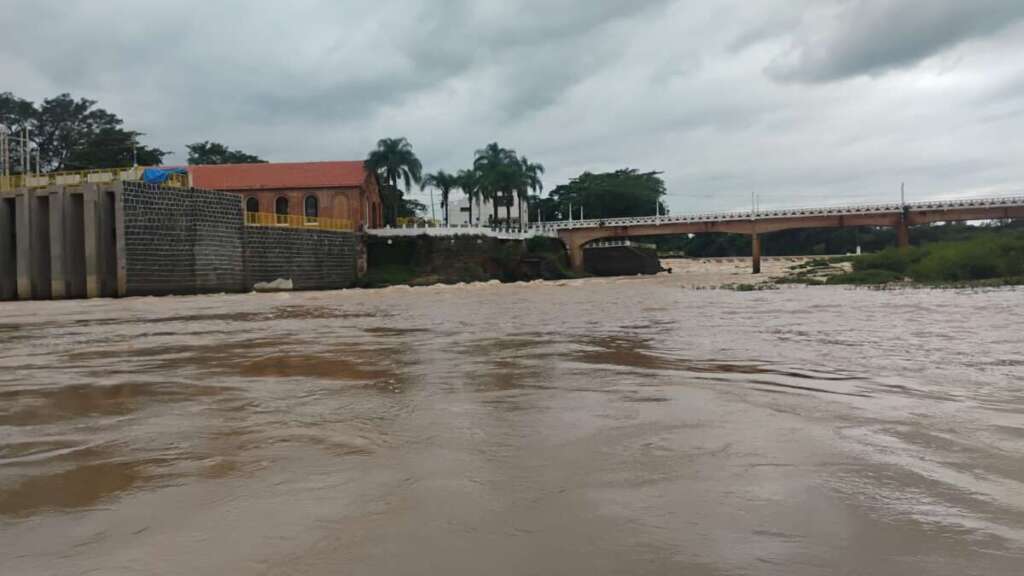 edd535ea 4967 4e3e 8de8 6efa5978c0ff