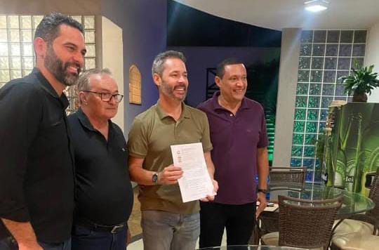 4b49a4d3 a4dc 47b6 8915 b106fb3aaca8