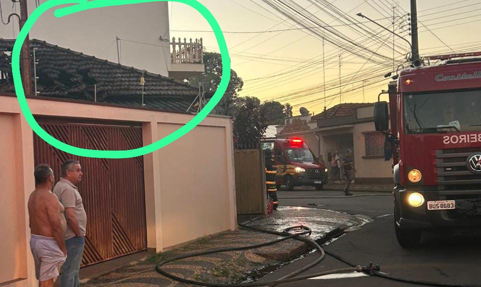 URGÊNTE. Incêndio atinge residência na Vila Braz em Pirassununga 1 7379c167 a4ae 4f26 8e4e aa057d494da0
