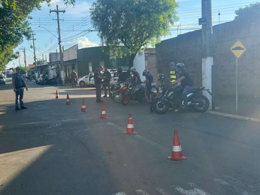 PM de Leme. Um domingo de apoio religioso e ações preventivas em 'bares e trânsito' 5 WhatsApp Image 2026 03 29 at 18.45.26 1