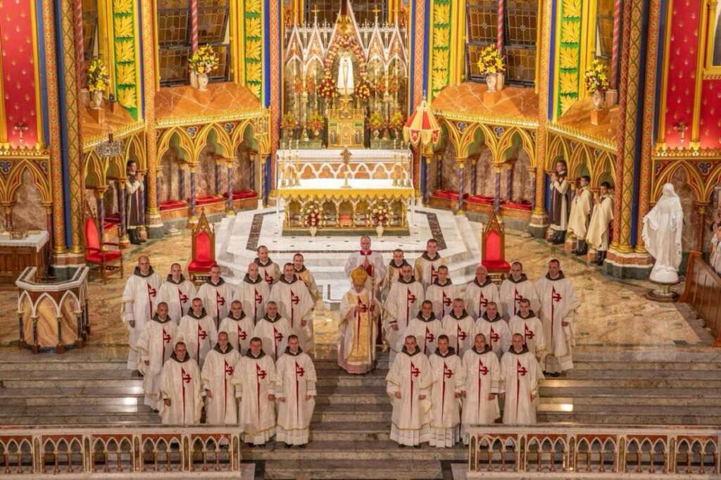 Com ordenação de 26 sacerdotes, Arautos do Evangelho consolidam crescimento e presença internacional 2 WhatsApp Image 2026 04 13 at 10.42.01 1