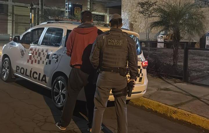 Pirassununga. Polícia Militar prende homem procurado pela Justiça na Vila São Pedro 1 WhatsApp Image 2026 06 16 at 21.24.38