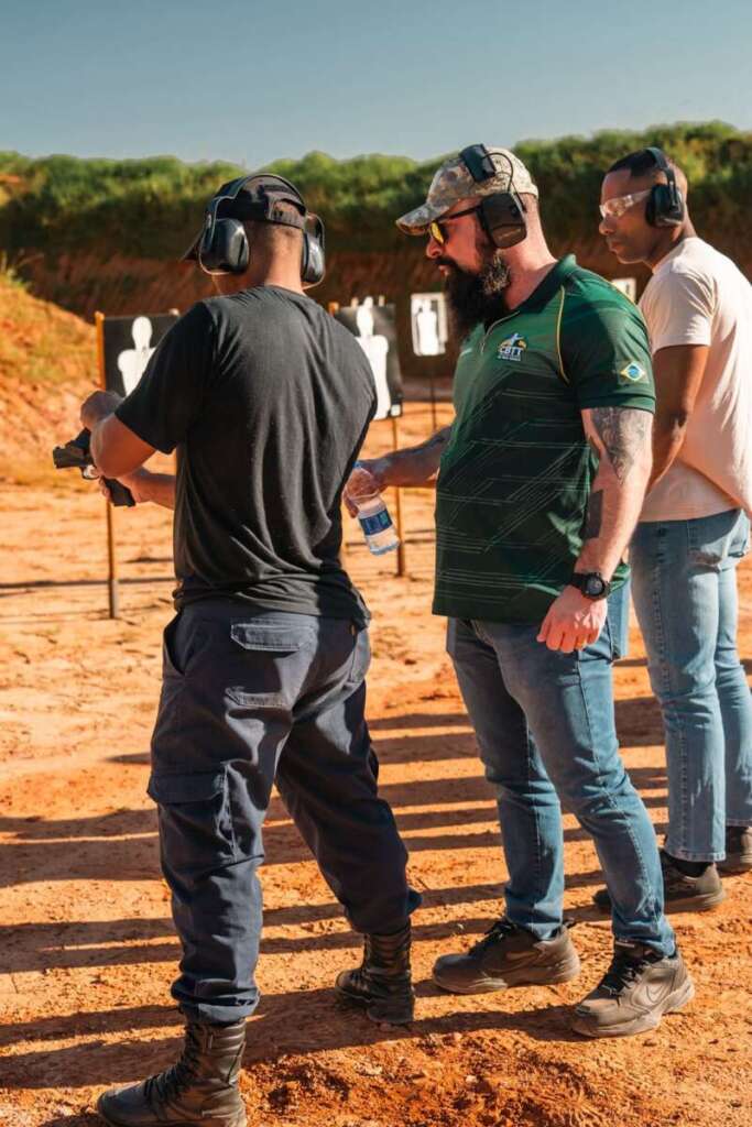 Delegado Paulo Bilynskyj ministra curso para Policiais Municipais da região em Pirassununga 6 IMG 20260703 WA0055